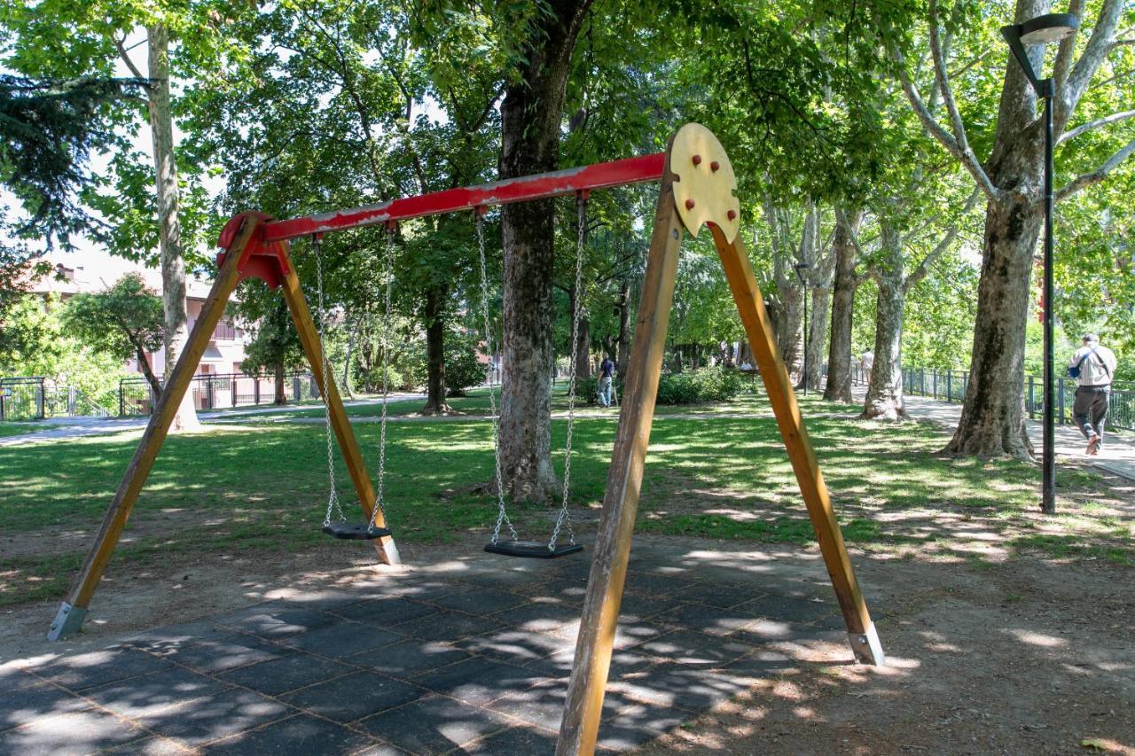 Grande Al Ponte. Situato Vicino All'ospedale, Al Parco E Al Centro Appartement *